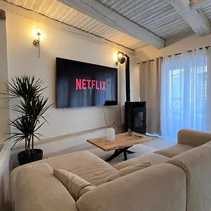 https://villa-gite-haut-de-gamme-12-pers.hotels-rhonealpes.com